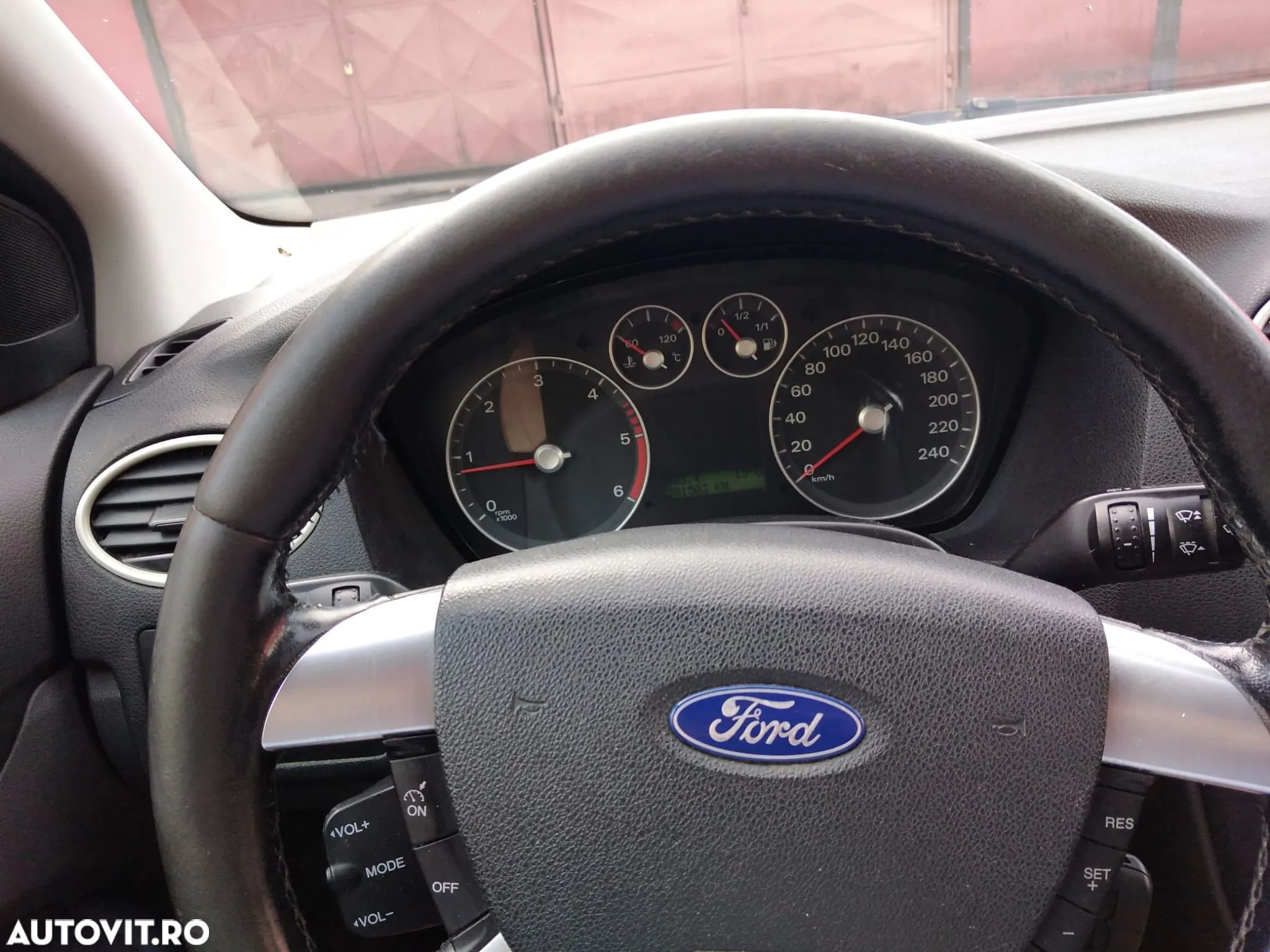 Ford Focus - 1
