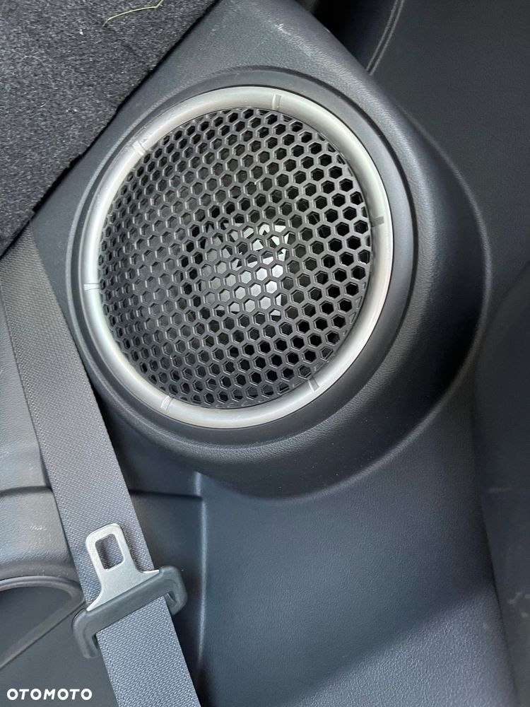 Mitsubishi Outlander - 31