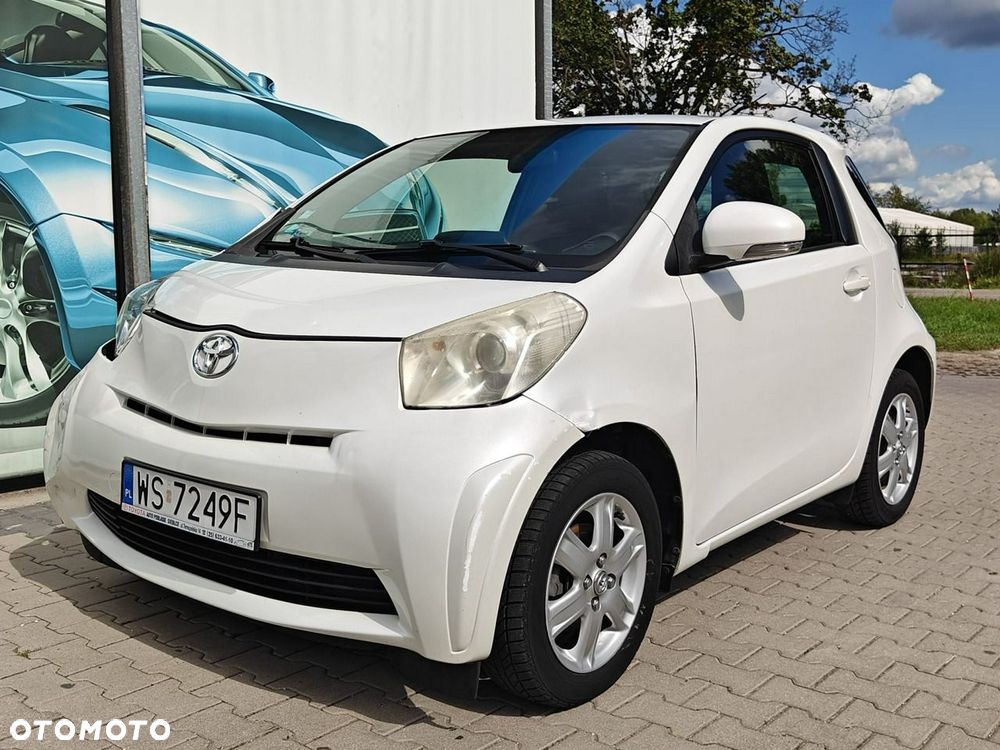 Toyota iQ - 1