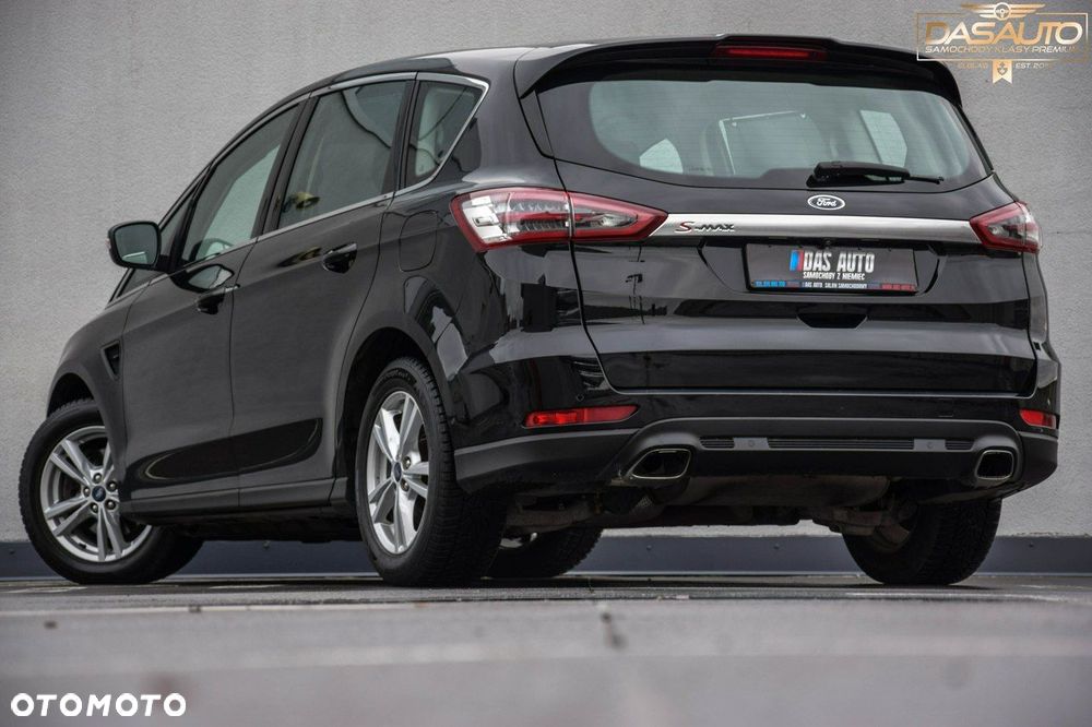 Ford S-Max - 12
