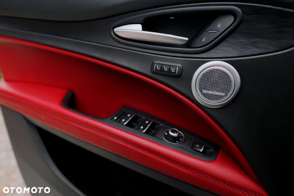 Alfa Romeo Stelvio - 7