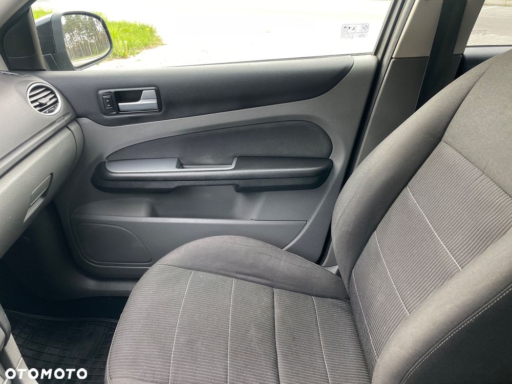 Ford Focus - 12