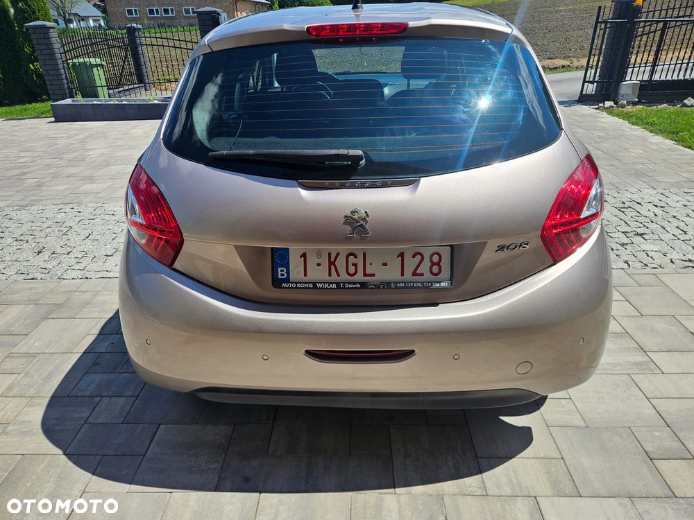 Peugeot 208 1.2 PureTech Allure - 11