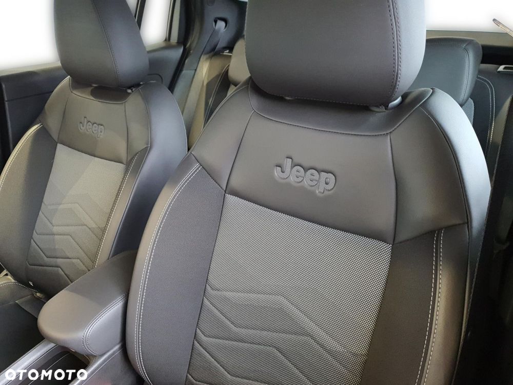 Jeep Avenger 1.2 GSE T3 Altitude FWD - 11