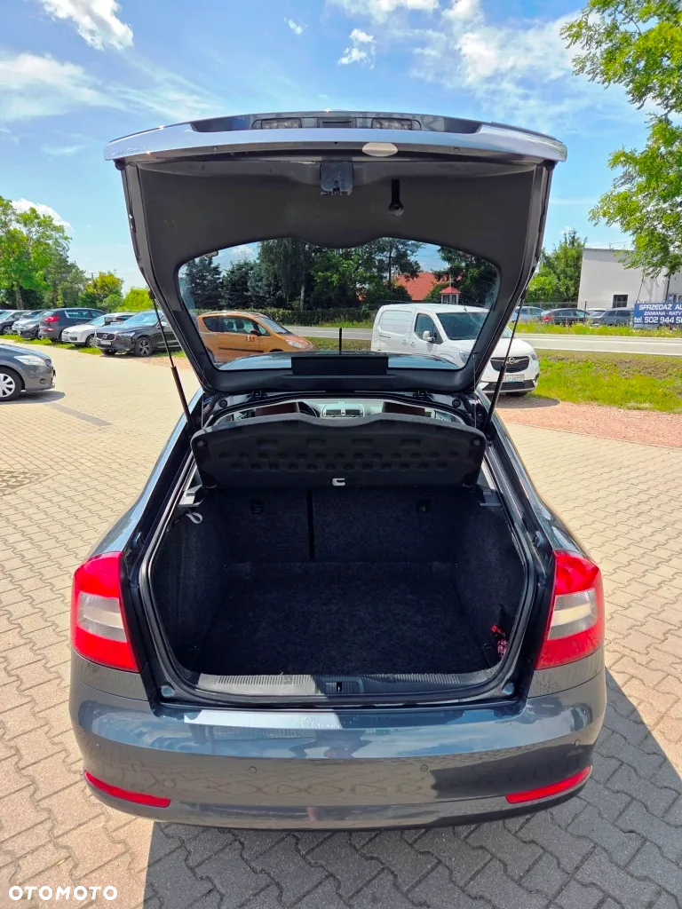 Skoda Octavia 1.6 TDI DPF Elegance Green tec - 11