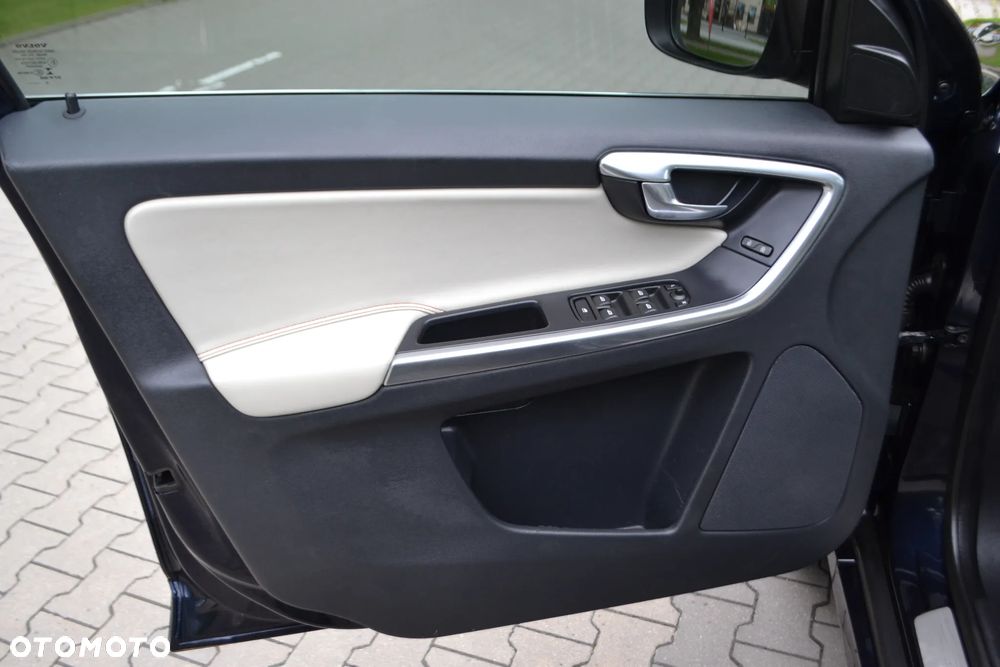 Volvo XC 60 - 18