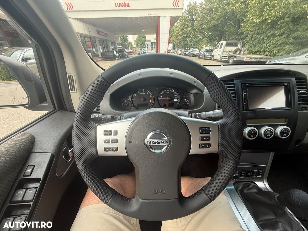 Nissan Navara 2.5 dCi DPF 4X4 Double Cab LE - 19