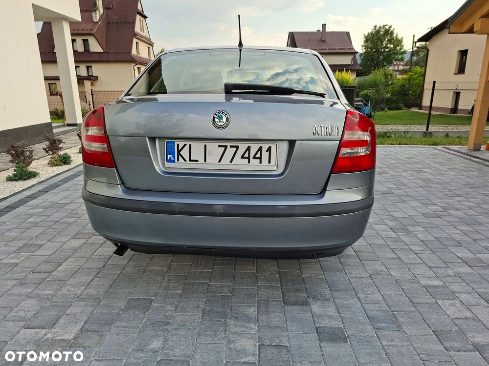 Skoda Octavia 1.6 Tour - 5