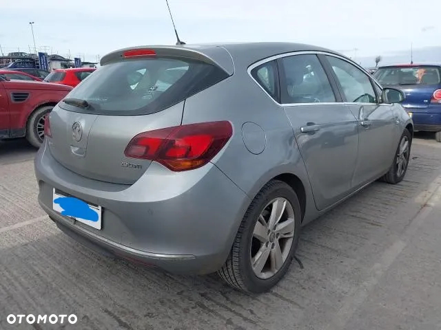 Opel Astra - 8