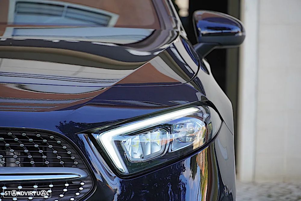Mercedes-Benz A 250 Limousine e AMG Line - 8
