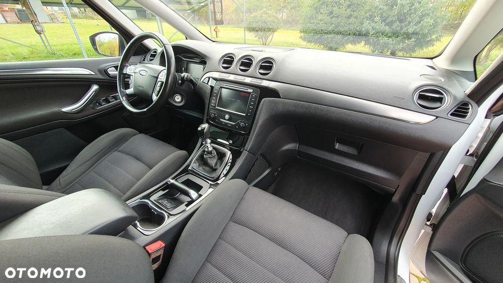 Ford S-Max - 14