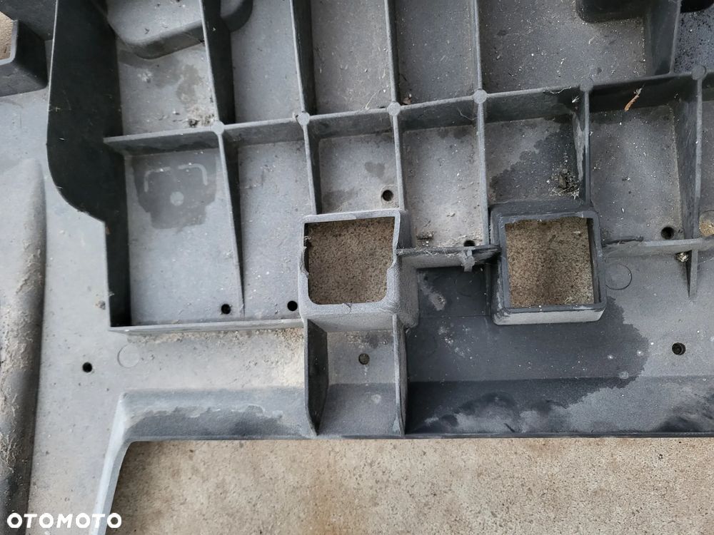 Osłona płyta pod zderzak Citroen C4 Picasso II - 12