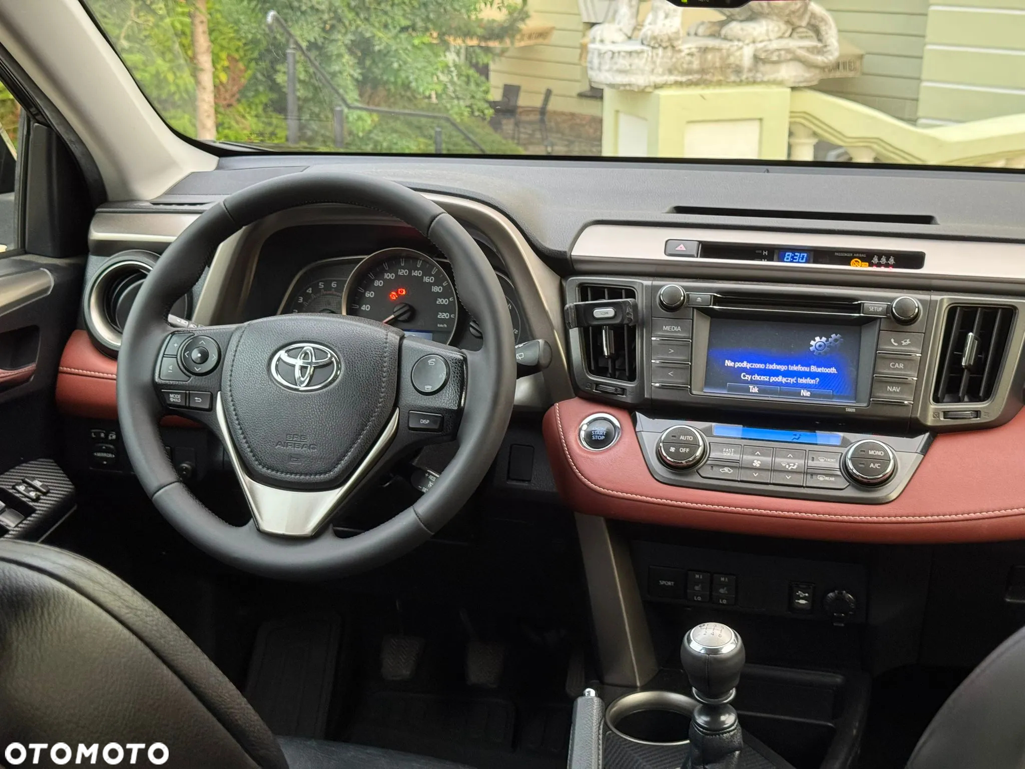 Toyota RAV4 2.0 D-4D Premium - 14
