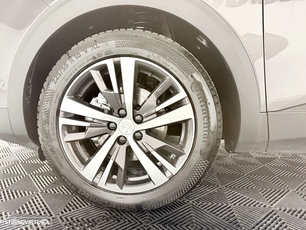 Peugeot 3008 PureTech 130 Stop & Start GPF EAT8 Allure - 17