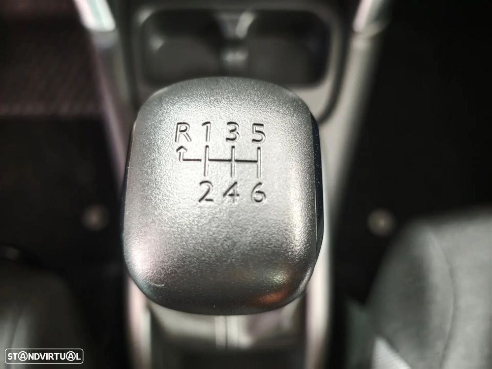 Citroën C3 Aircross 1.2 PureTech Shine - 12