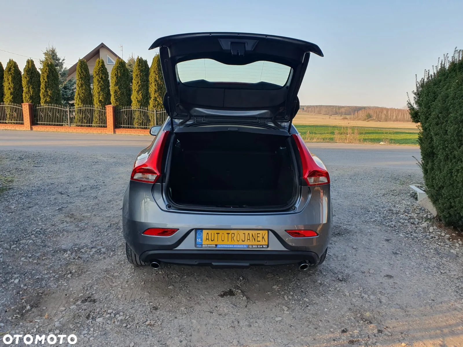 Volvo V40 D4 Drive-E Momentum - 39