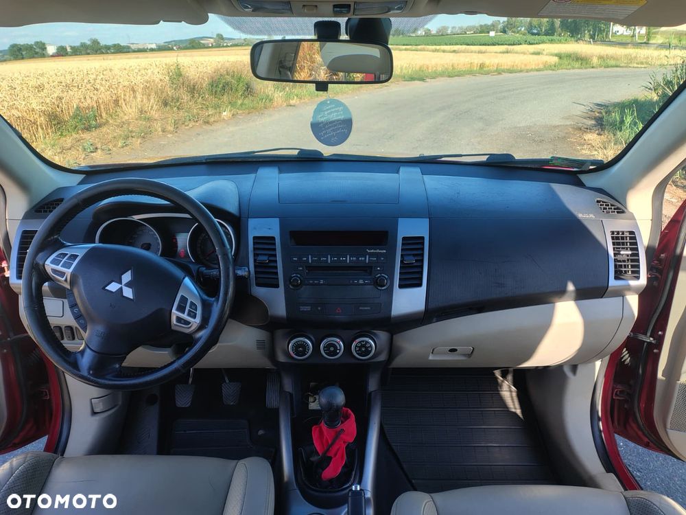 Mitsubishi Outlander 2.2 DID Instyle - 10