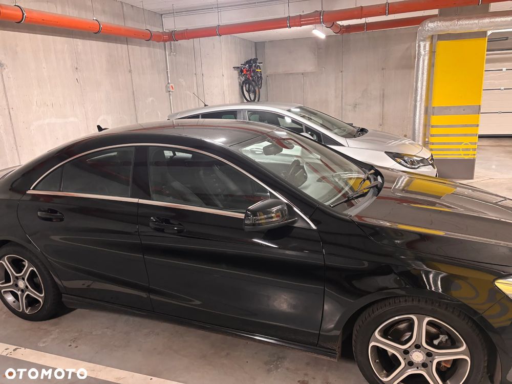 Mercedes-Benz CLA 180 7G-DCT AMG Line - 1