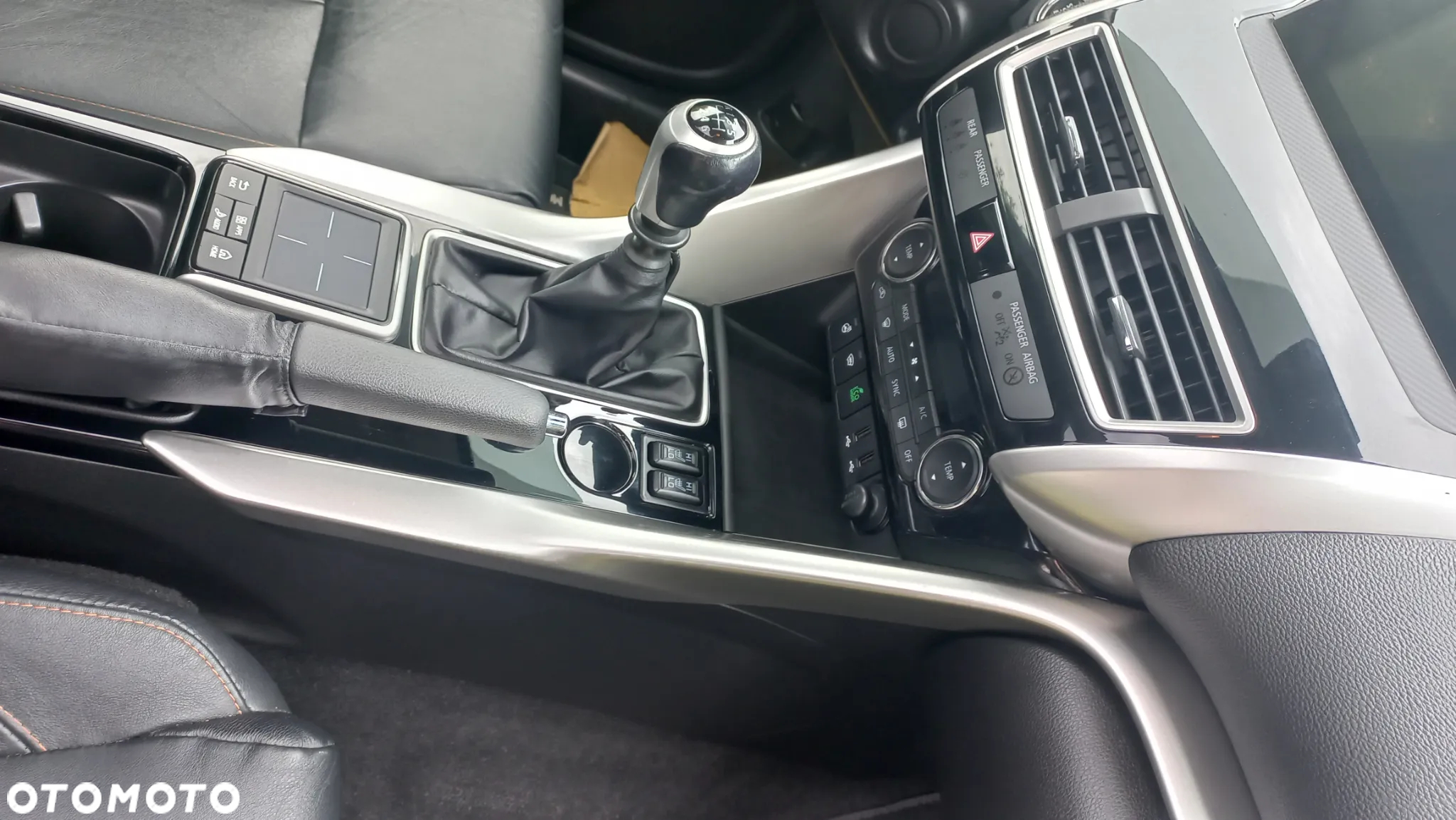 Mitsubishi Eclipse Cross 1.5 T GPF Inform - 14