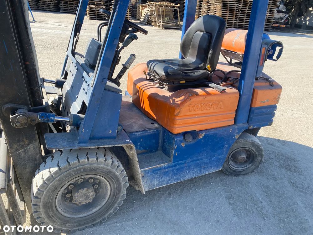 Toyota 425FGF25 - 5