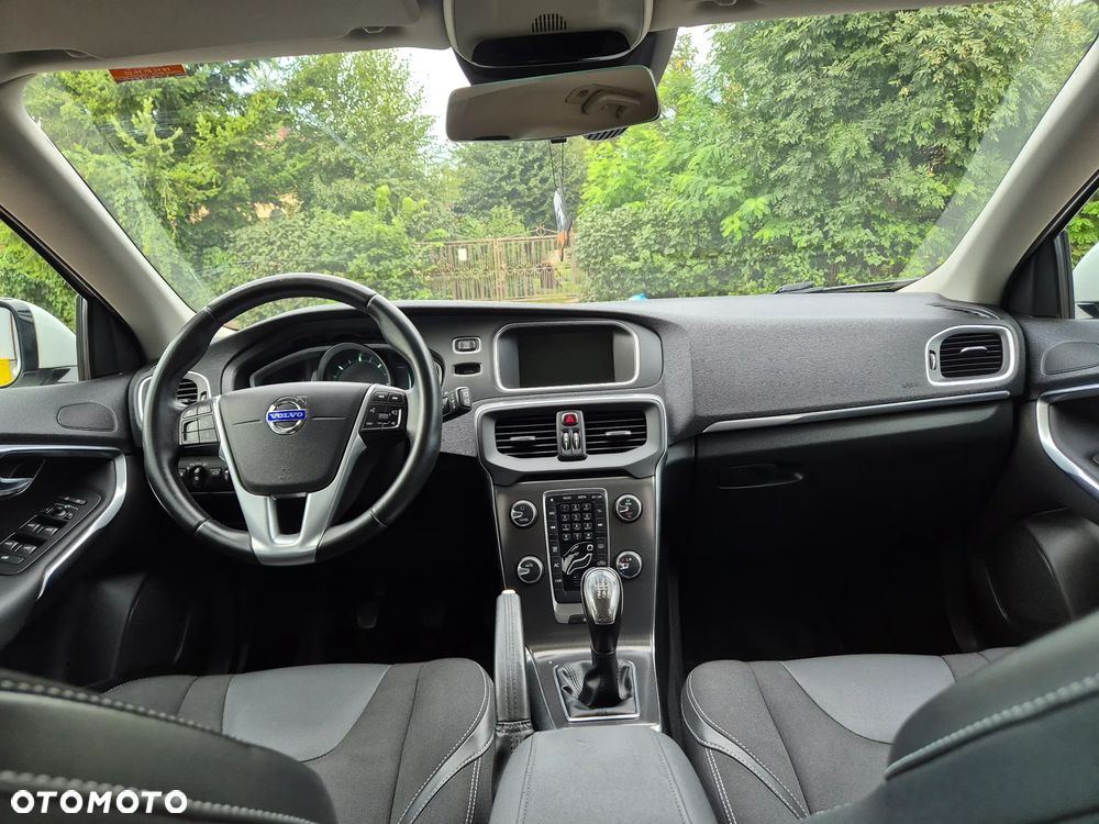 Volvo V40 D2 Momentum - 5