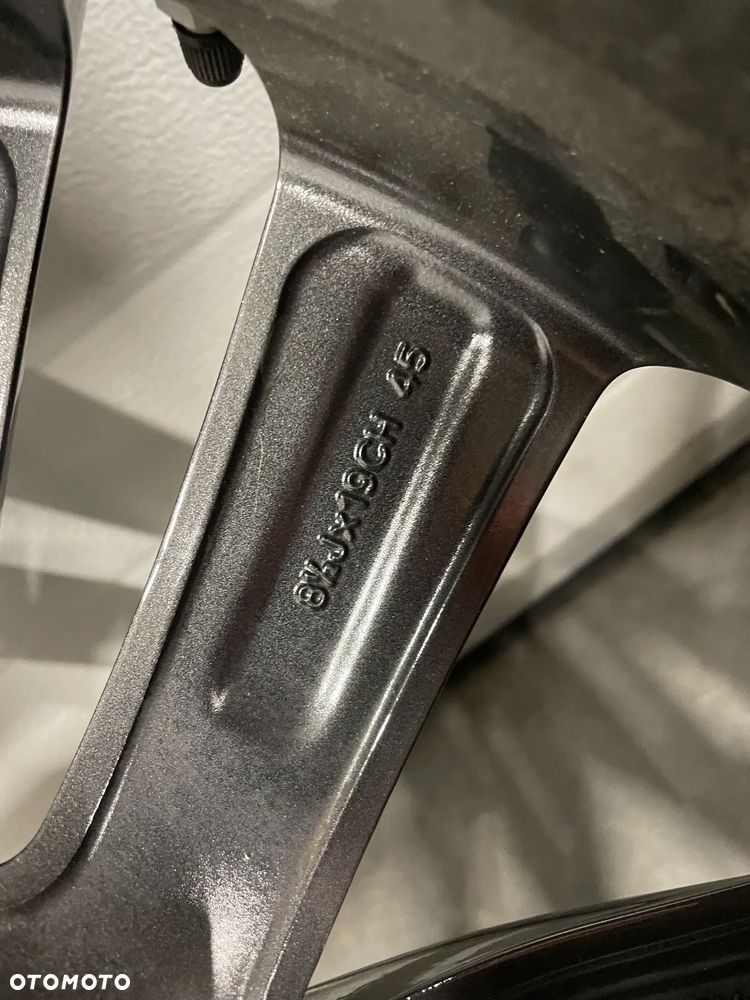 Felga aluminiowa JAGUAR F-PACE 8,5Jx19 Et45 5X108 - 8