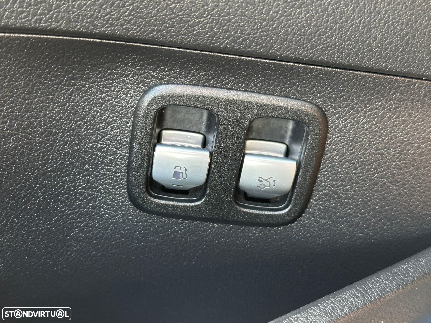 Mercedes-Benz C 300 e AMG Line - 33