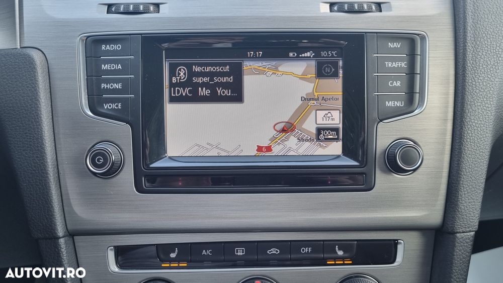 Volkswagen Golf 1.2 TSI BlueMotion Technology Comfortline - 17