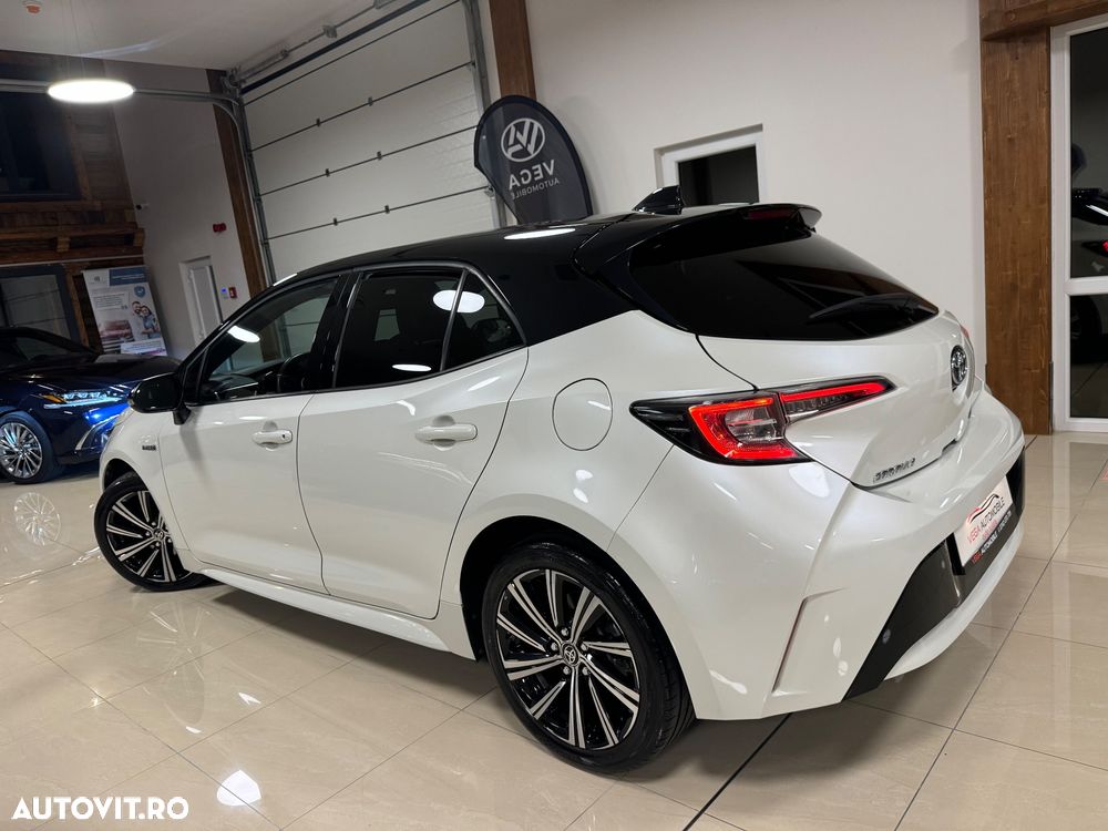Toyota Corolla 1.8 Hybrid Team Deutschland - 4
