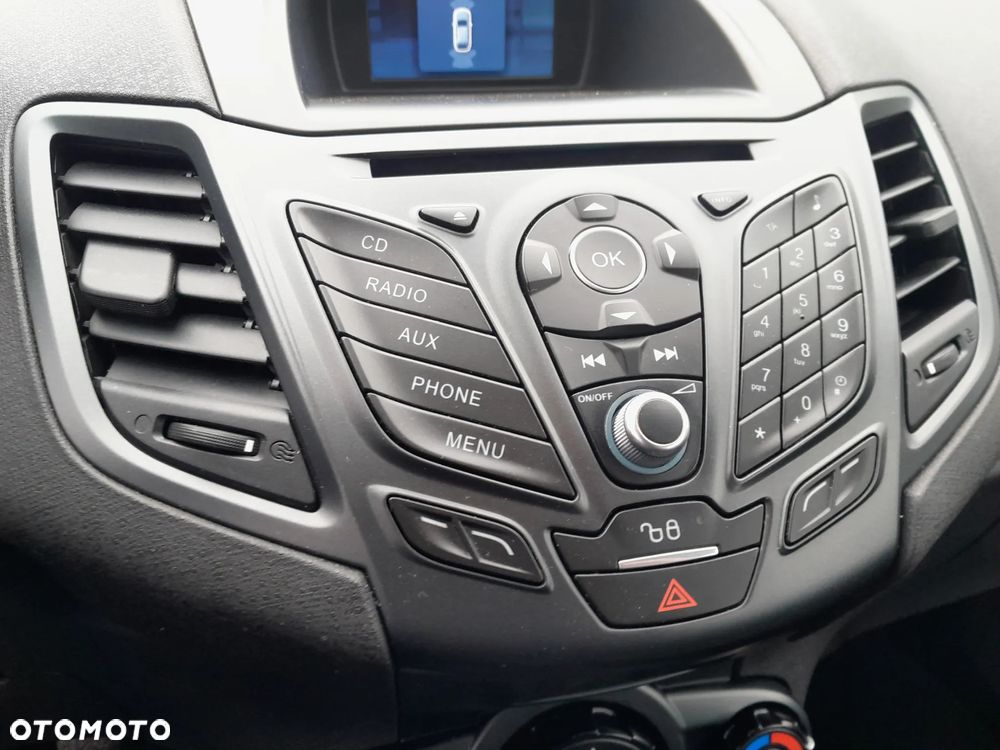 Ford Fiesta 1.0 Champions Edition - 15