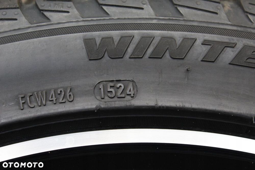 2x 235/40R19 PIRELLI WINTER SOTTOZERO 3 96V 24r 7,5mm - 6