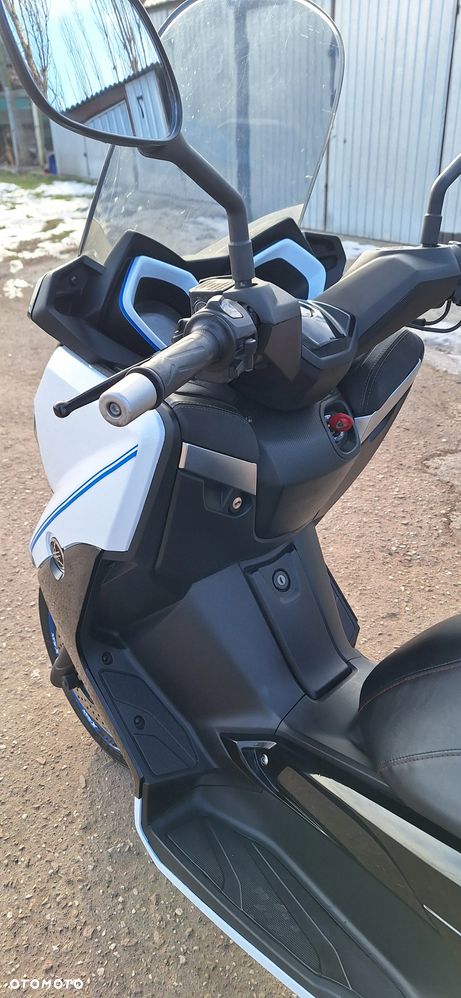 Yamaha X-max - 6