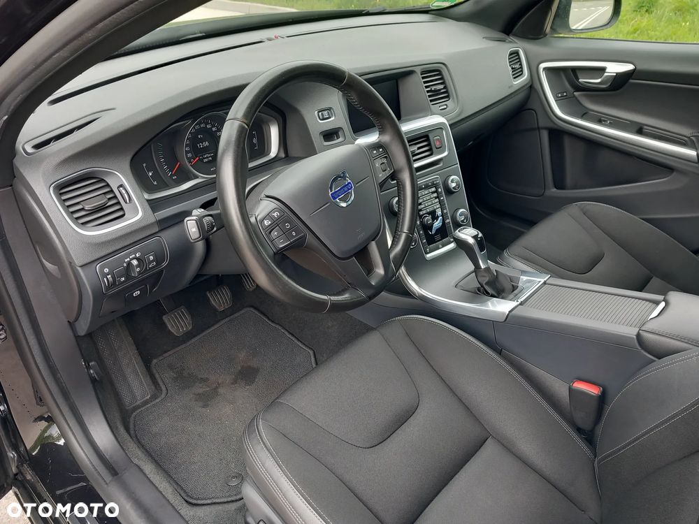 Volvo V60 D4 Linje Svart - 13