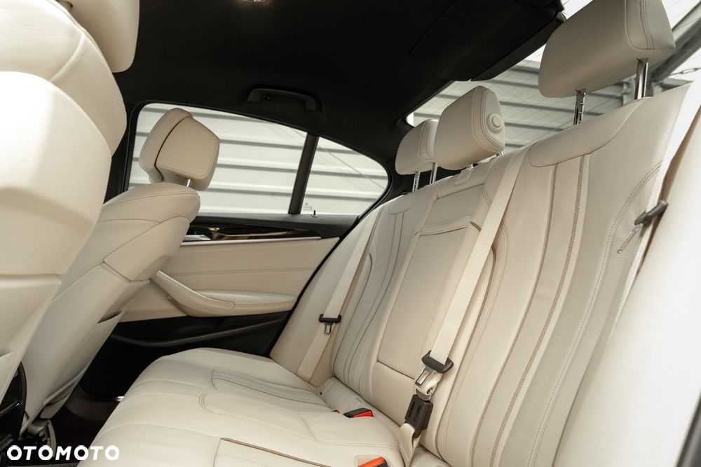 BMW Seria 5 530i GPF xDrive M Sport sport - 20