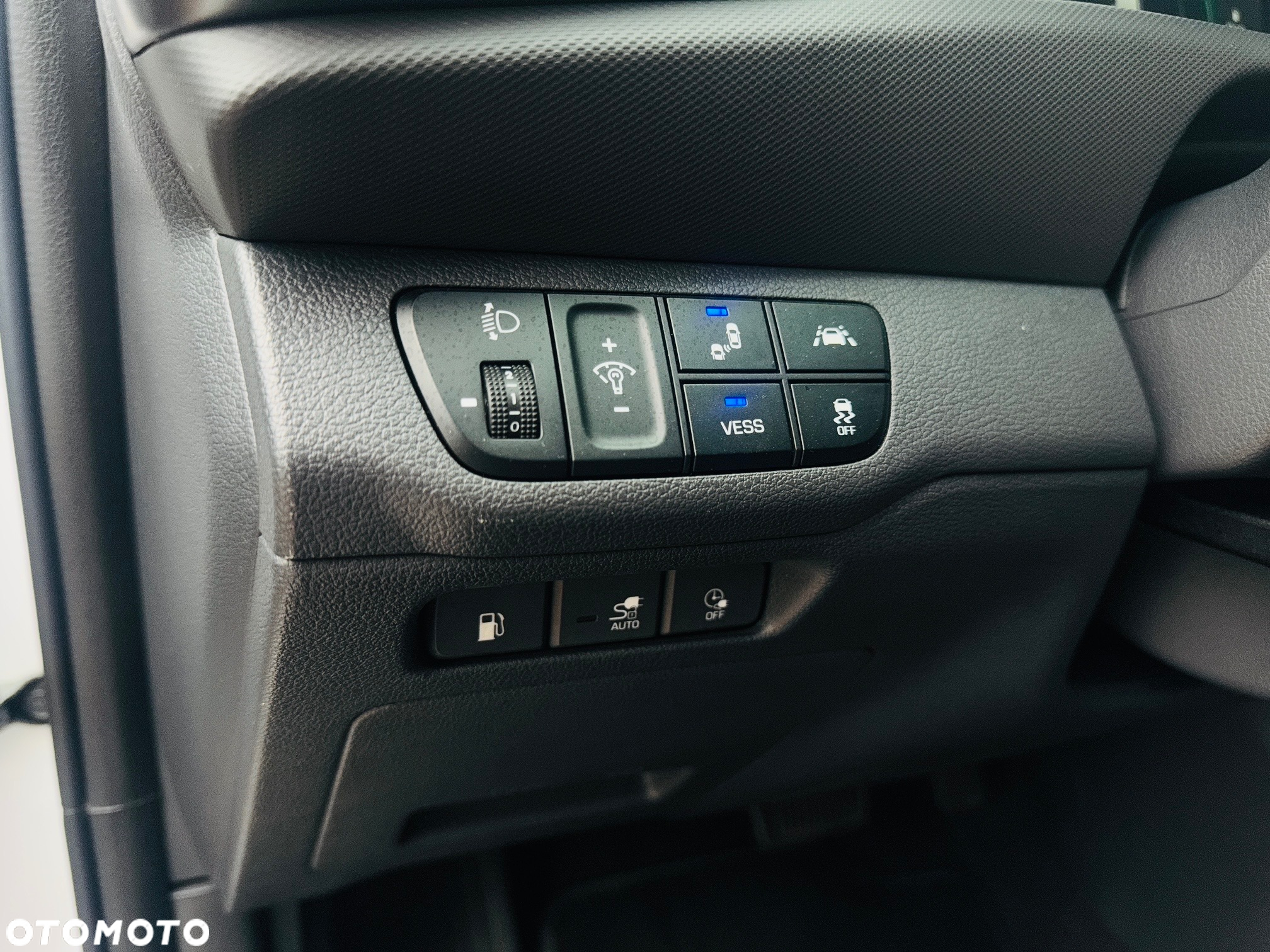 Hyundai IONIQ Plug-in-Hybrid 1.6 GDI Premium - 16
