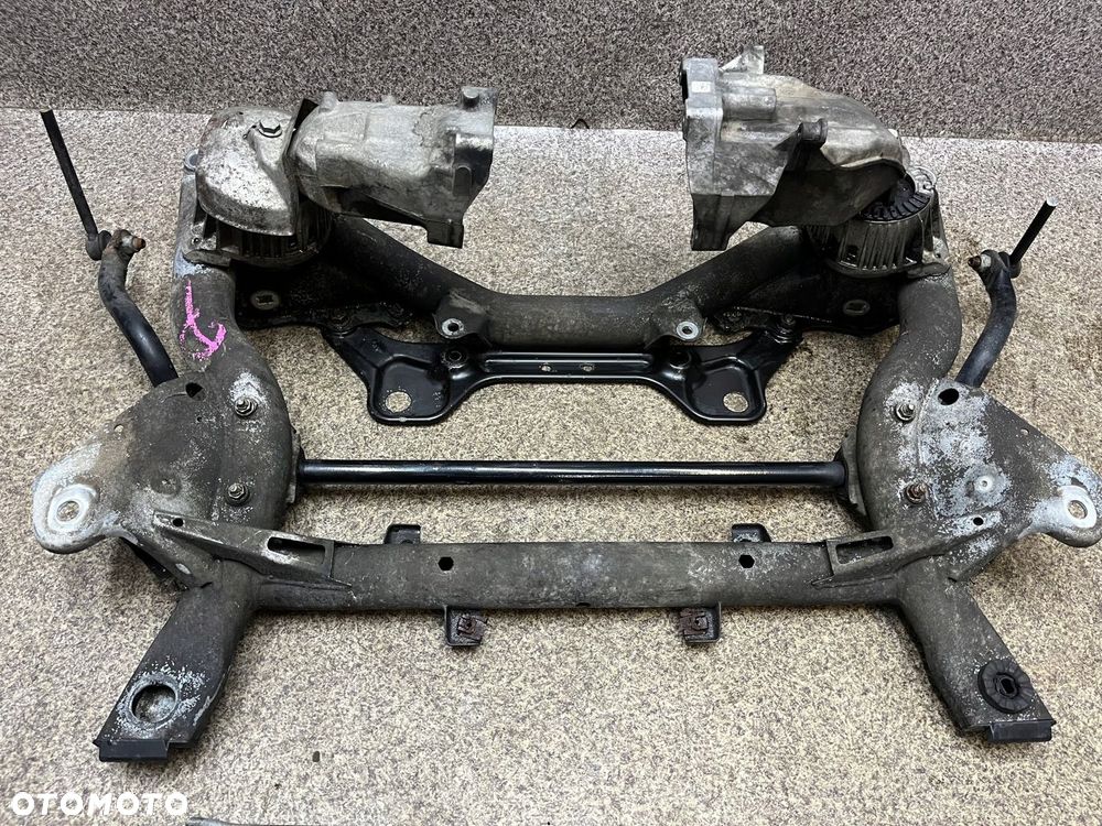 Sanki wozek zawieszenie poduszki silnika drazek Mercedes W204 2.2 CDI - 3