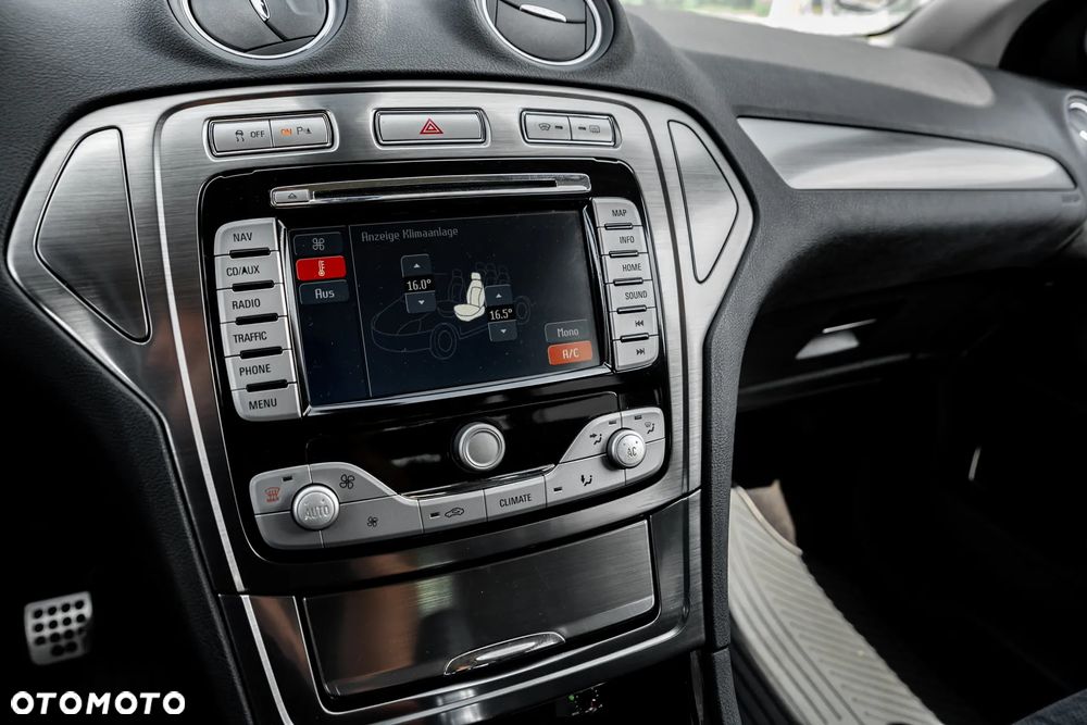 Ford Mondeo 2.5 Titanium X - 29