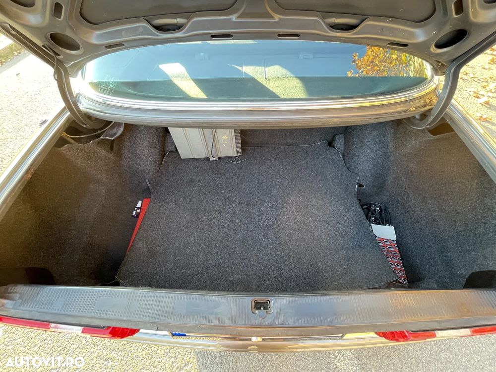 Mercedes-Benz W126 - 14