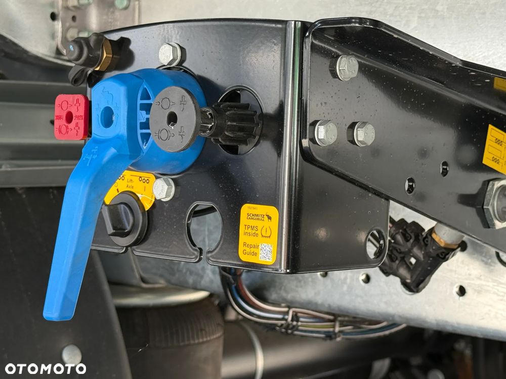 Schmitz Cargobull VARIOS + SKRZYNKA - 30