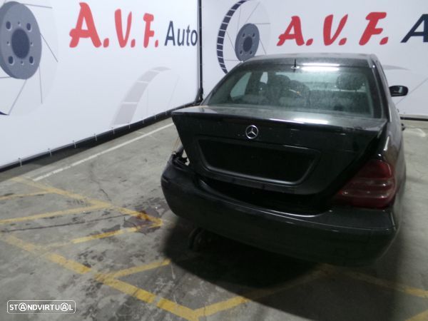 Para Peças Mercedes-Benz C-Class (W203) - 4