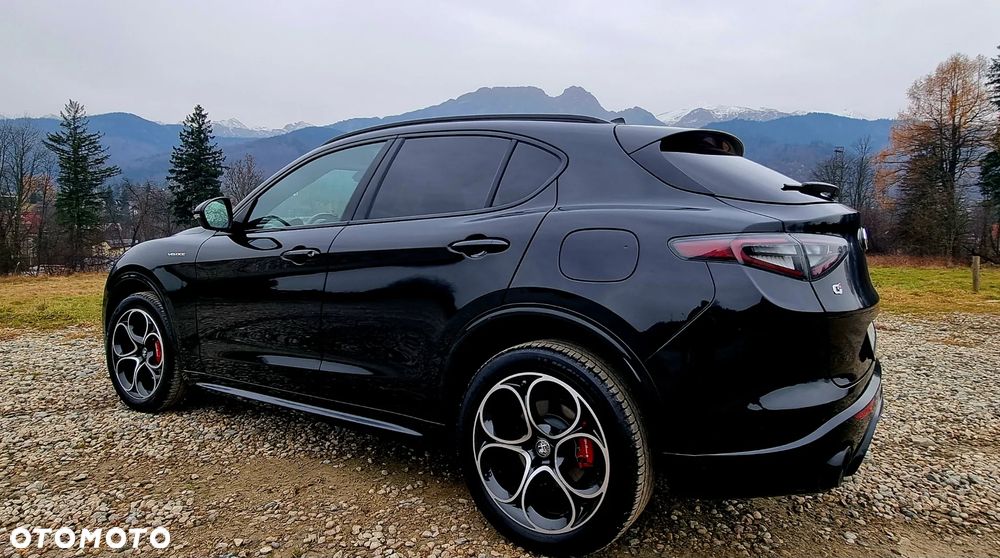 Alfa Romeo Stelvio 2.0 Turbo 16V AT8-Q4 Veloce Ti - 4