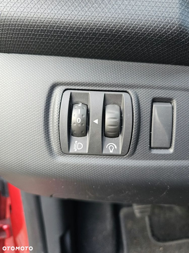 Renault Clio - 30