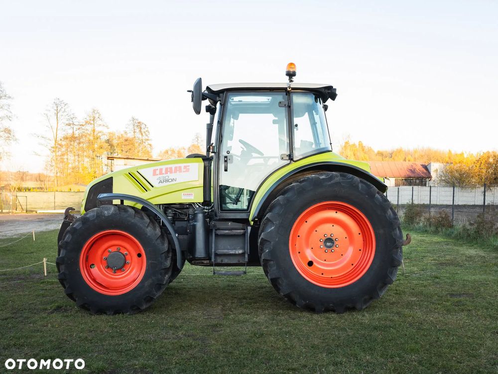Claas ARION 430 - 9