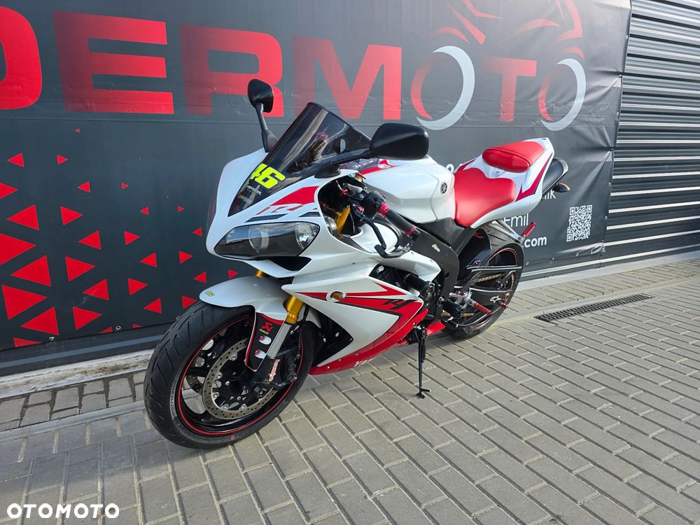 Yamaha R1 - 36