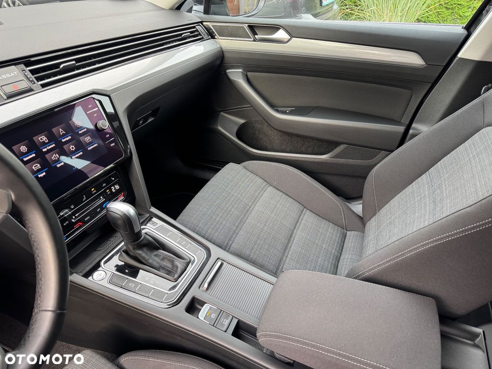 Volkswagen Passat 2.0 TSI Business DSG - 10