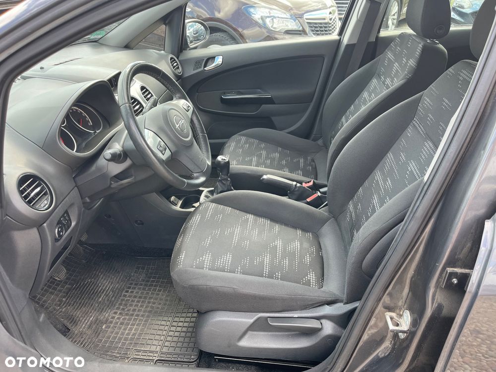 Opel Corsa 1.4 16V Satellite - 9
