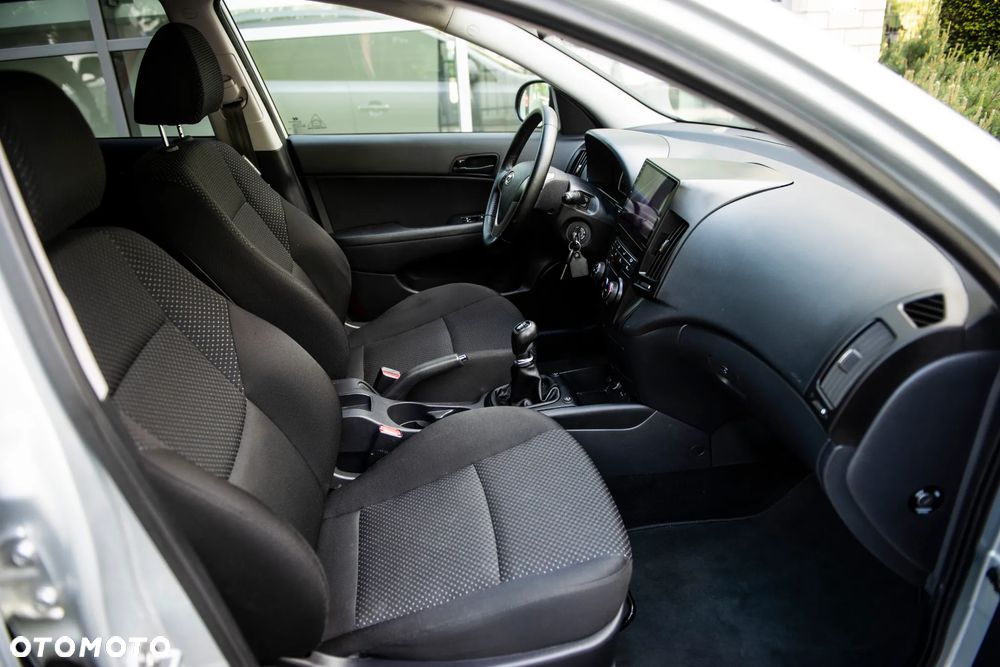 Hyundai i30 1.6 CRDi Premium - 16