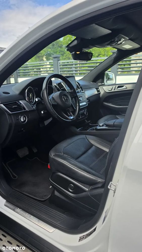Mercedes-Benz GLE - 10