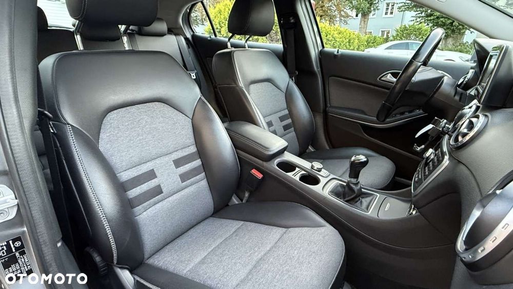 Mercedes-Benz GLA 200 Style - 26