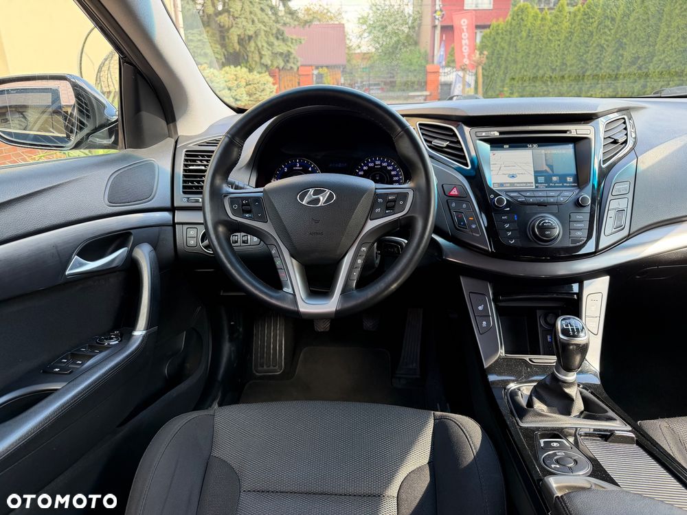 Hyundai i40 1.7 CRDi Comfort + - 30